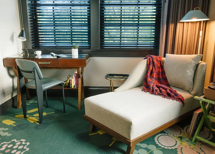 Hotel Clermont Atlanta, By Oliver